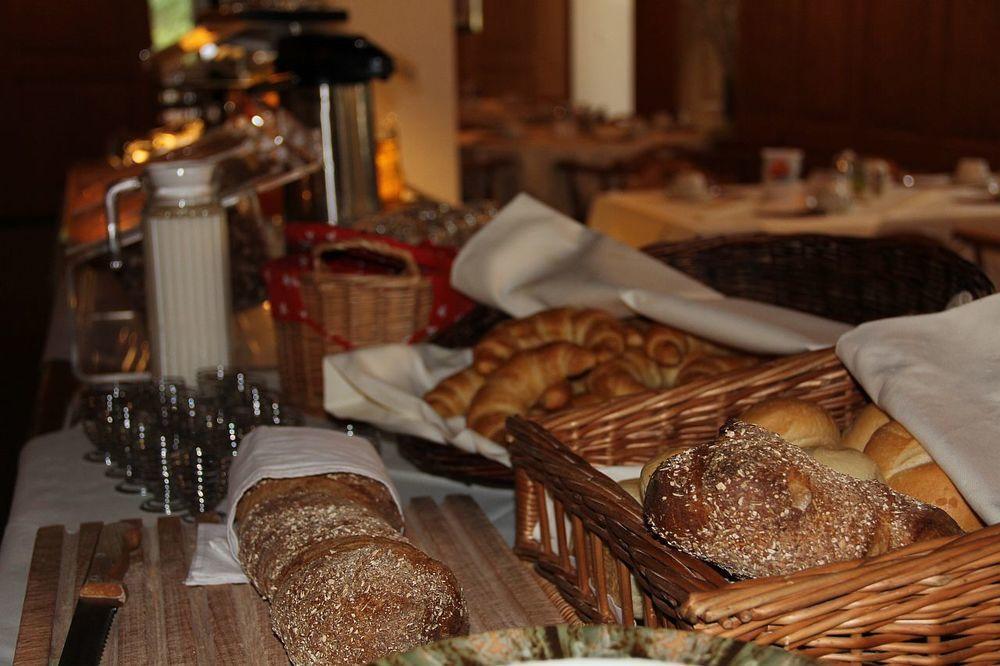 Eden Hotel Und Restaurant Ilanz/Glion المظهر الخارجي الصورة