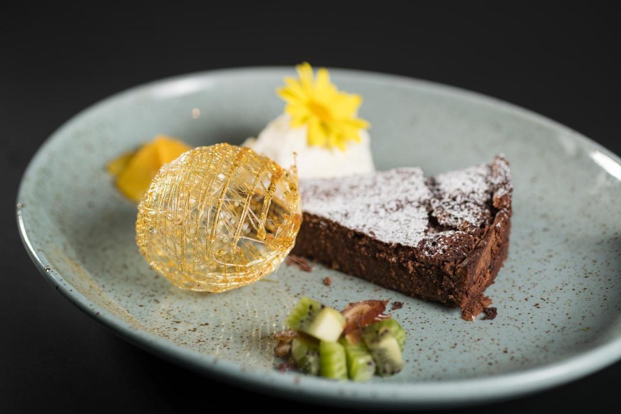 Eden Hotel Und Restaurant Ilanz/Glion المظهر الخارجي الصورة